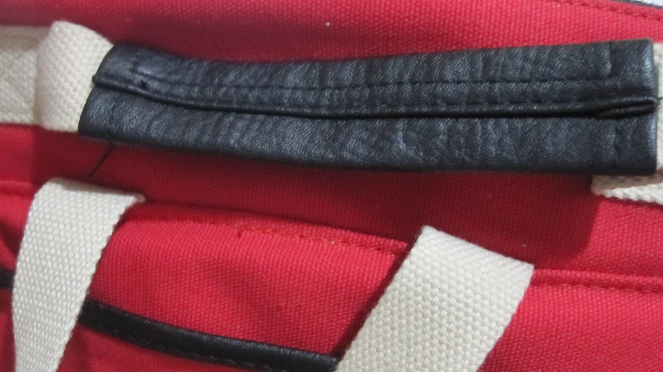 Lencca Canvas Tablet Shoulder Messenger  Backpack Tote For 11" Apple iPad Pro - Image 4 of 4