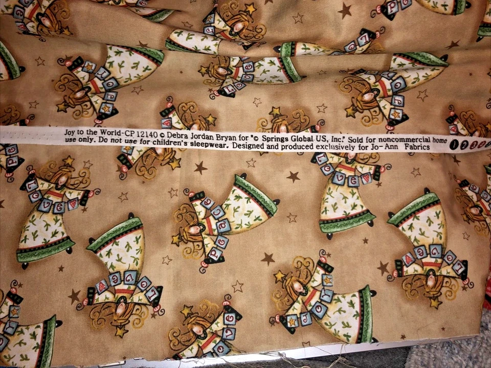 De colección Joy To the World Angel Toss on Tan por Debra Jordan Bryan para Springs BTFQ Foto 4 de 4