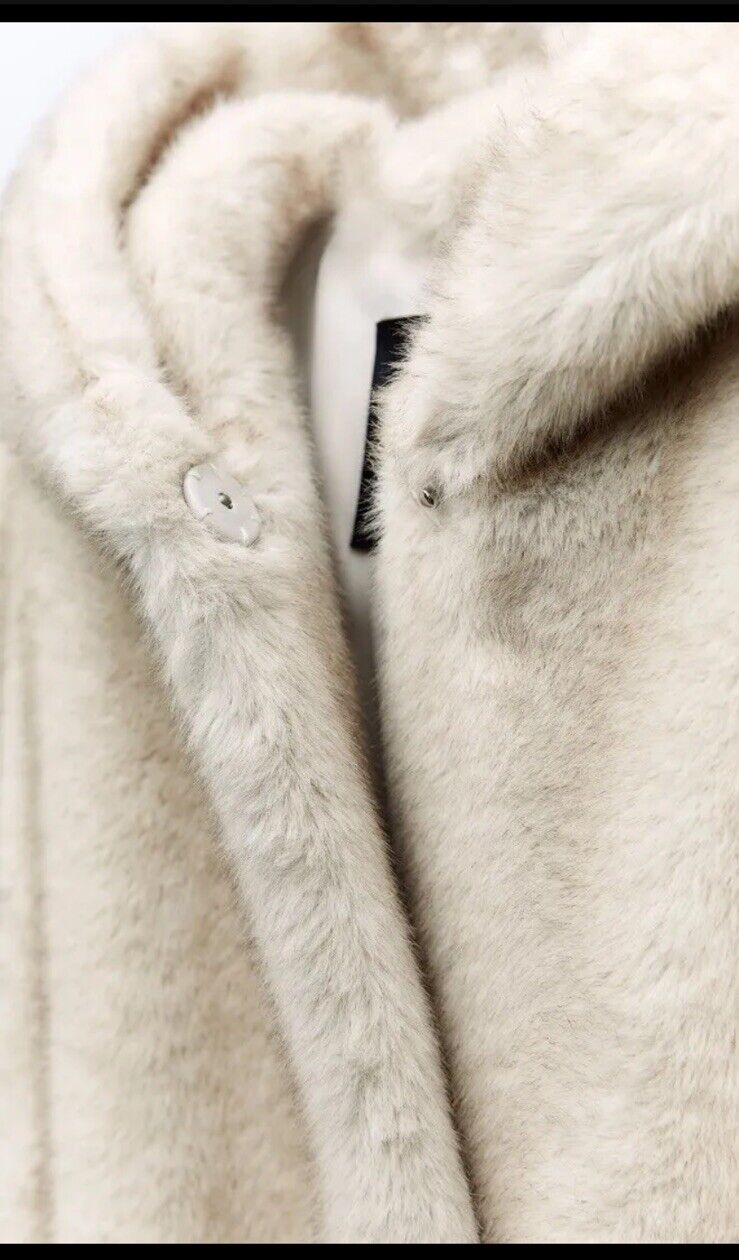 ZARA ZW Collection FAUX FUR Coat With Hood & Belt Ecru Ref ZARA ZW Collection FAUX FUR Coat With Hood & Belt Ecru Ref