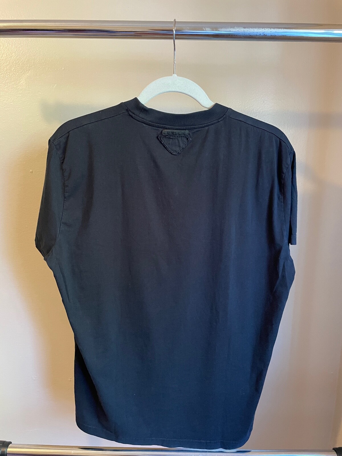 Prada solid black essential medium t-shirt - image 5