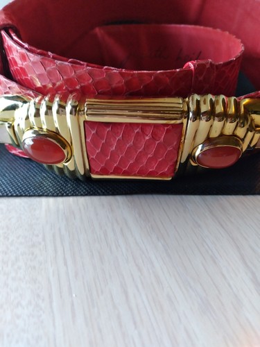 JUDITH LEIBER RED SNAKESKIN GEMSTONE BELT W/DUSTBAG - Picture 4 of 11