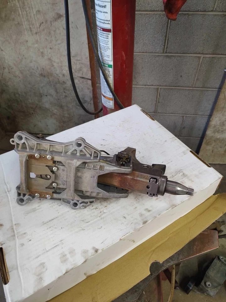 06-08 Ford Explorer Mountaineer columna de dirección (desnuda) cambio de piso 7L2Z3C529B Foto 4 de 4