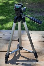 DIGITAL CONCEPTS TR-10 TRIPOD, EXTENDABLE LEGS, ADJUSTABLE, PRE-OWNED 