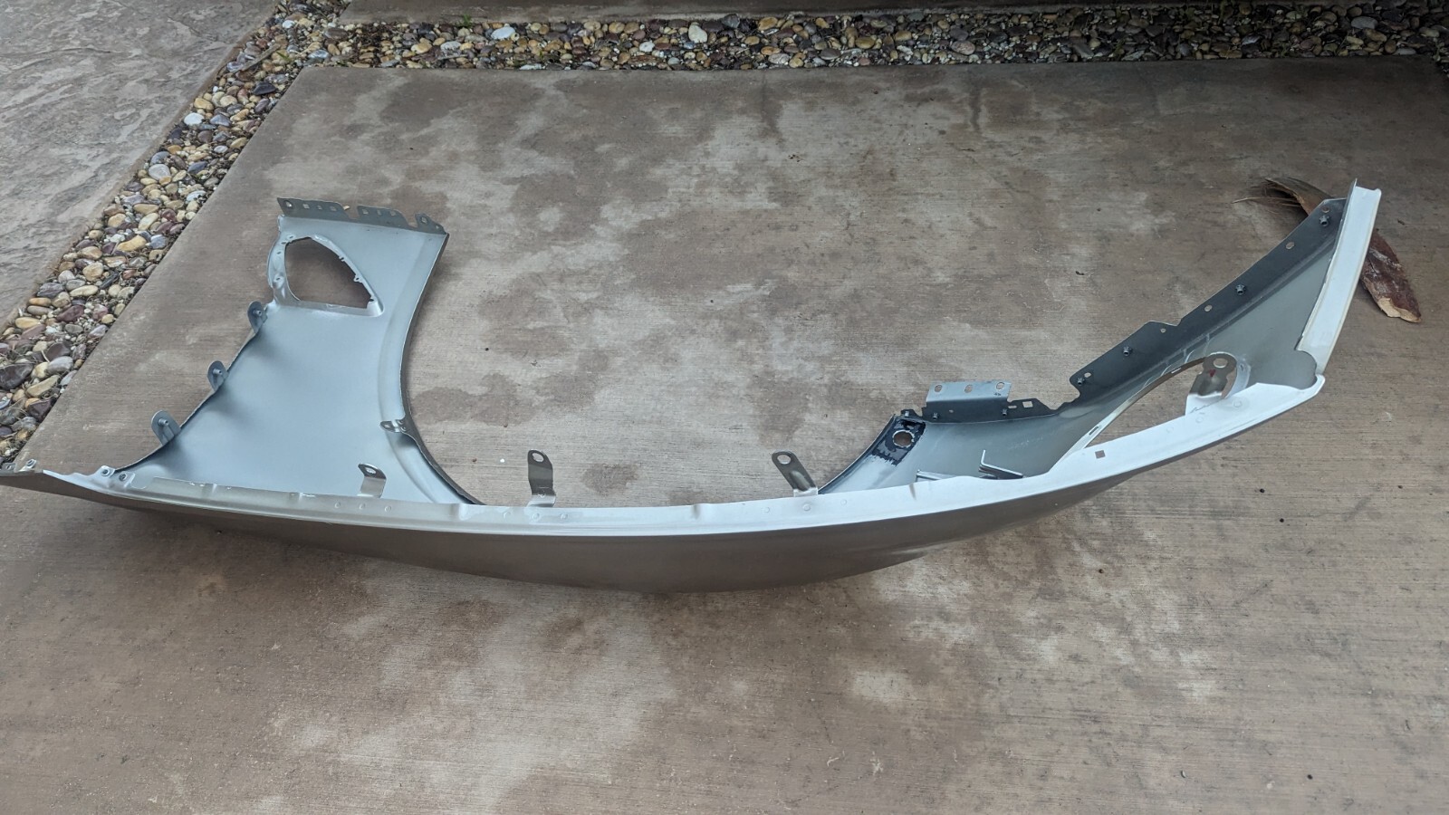 19-23 BENTLEY CONTINENTAL GT PASSENGER  SIDE FENDER  OEM (RH) 3SD805626