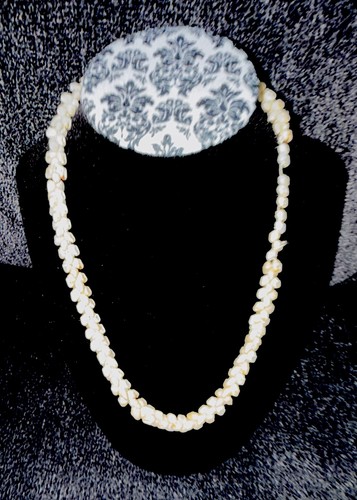 100% Niihau Shell Lei Necklace for parts or repair