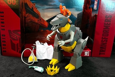 GRIMLOCK   86 TRANSFORMERS STUDIO BACKDROP   SUPER 7