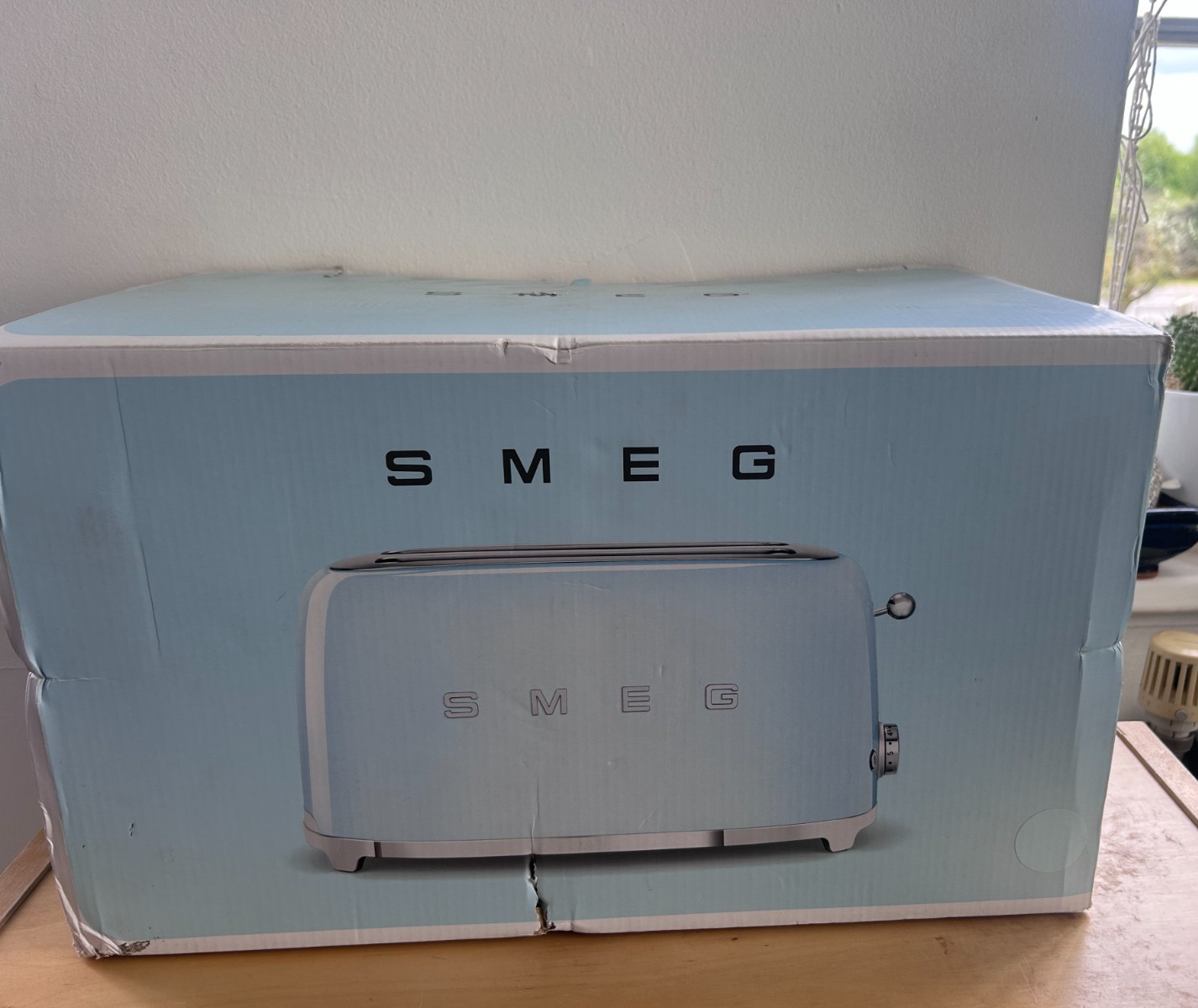 Smeg TSF02 50s Retro Style 4 Slice Toaster - Long slot! Pastel Blue! New!