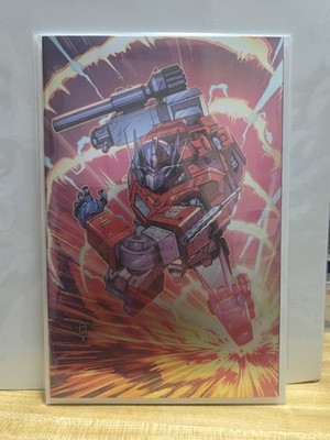 TRANSFORMERS 22 JONATHAN URIBE SDCC FOIL EXCLUSIVE VIRGIN VARIANT NM 2025. NM.