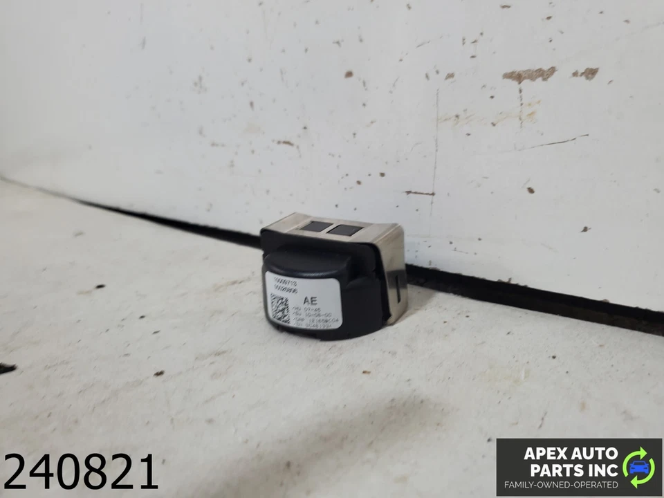 OEM 2013 Chrysler Town & Country 3,6 л датчик дождя 05026806ae - Изображение 4 из 4