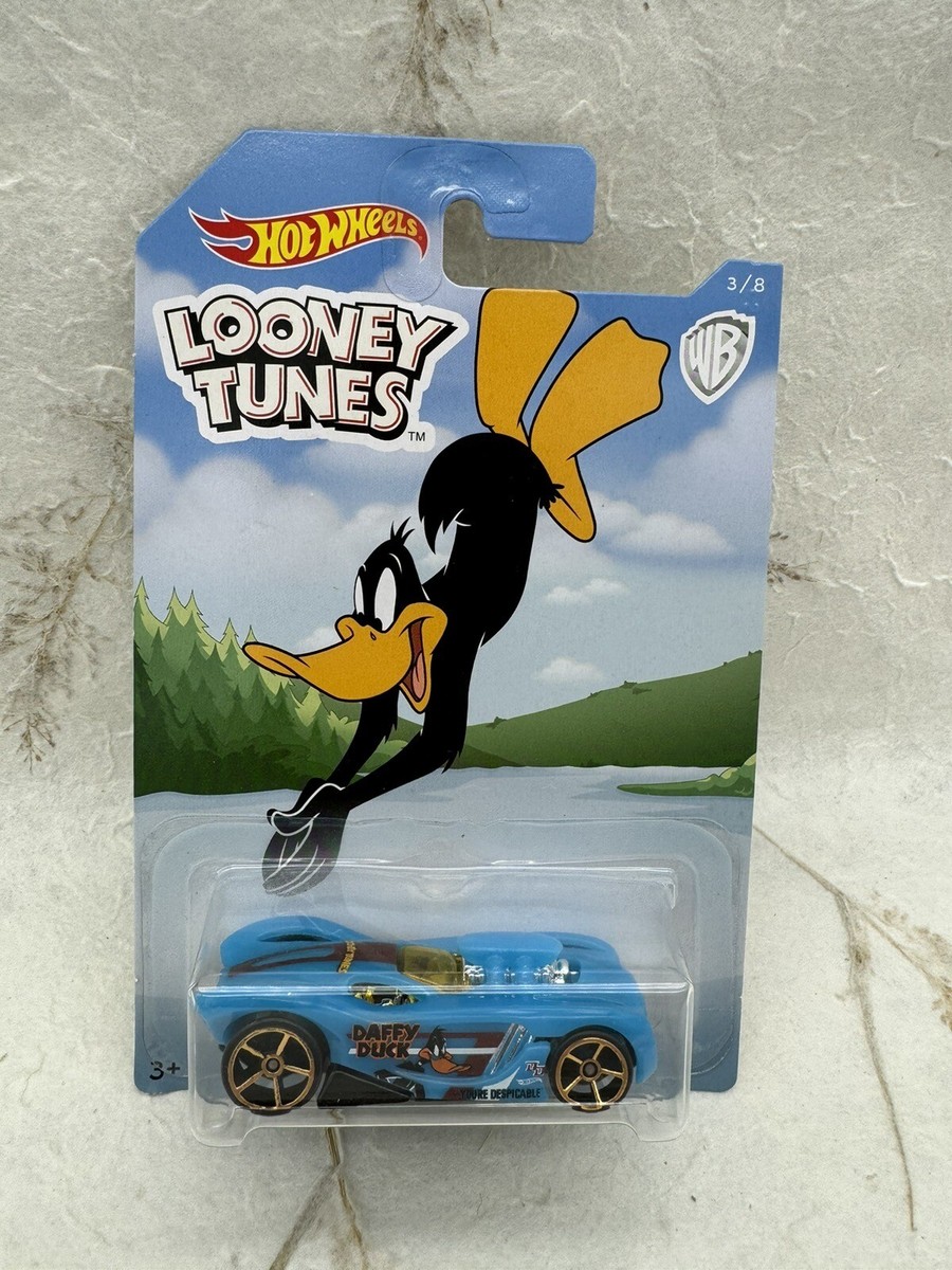 Hot wheels 2017 Looney Tunes Complete Set of 8 Cars Sealed New Old