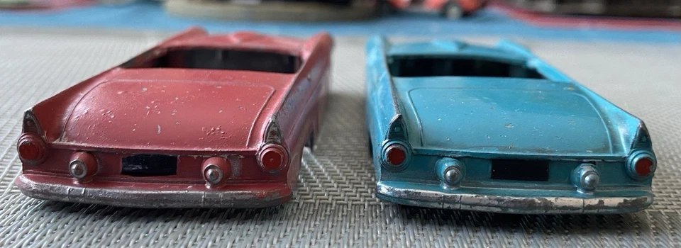 SOLIDO DÉMONTABLE FORD THUNDERBIRD SCALE 1/43 - Photo 2/4