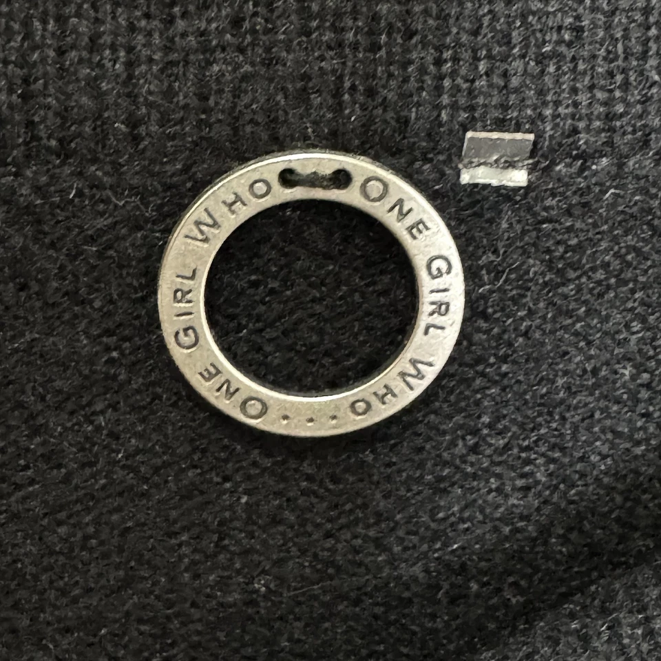 Suéter One Girl Who Cashmere para mujer pequeño negro cuello barco manga 3/4 pulóver Foto 3 de 4