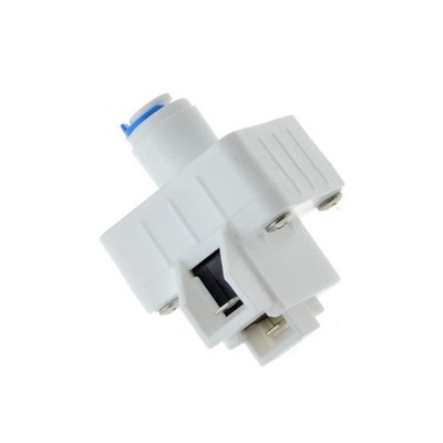 Niederdruckschalter f Umkehrosmoseanlage mit Booster DN8 1/4'' Wasserregelventil