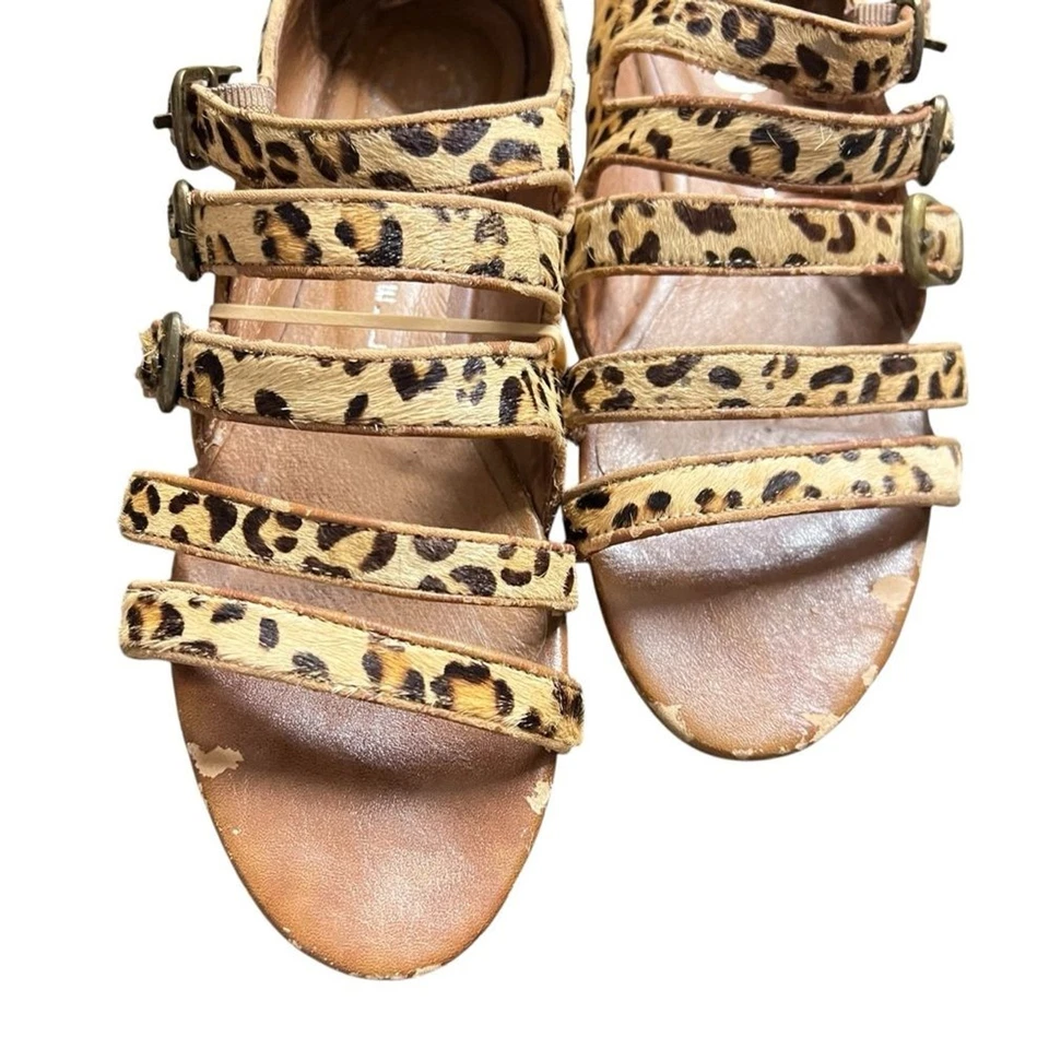 Sandalias planas Jeffrey Campbell con tiras y estampado de guepardo 9,5 piel de Caimán Foto 2 de 4