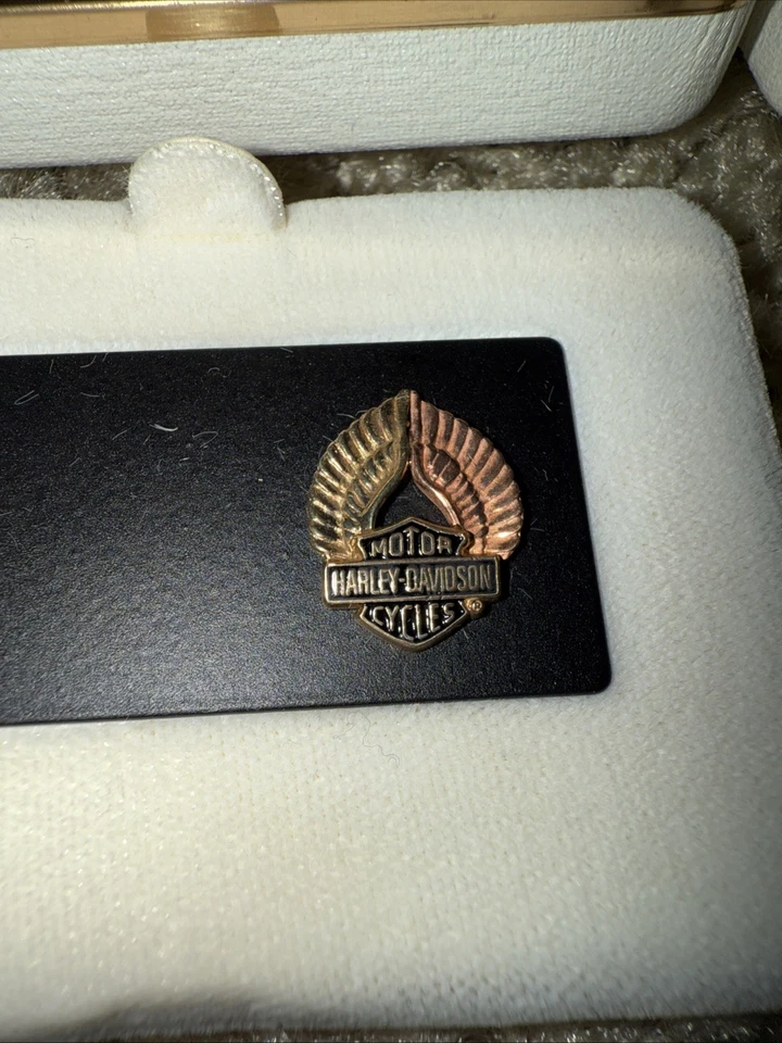 Harley Davidson Black Hills Stamper Yellow, Rose, Green Hue Gold Money Clip - Image 2 of 4