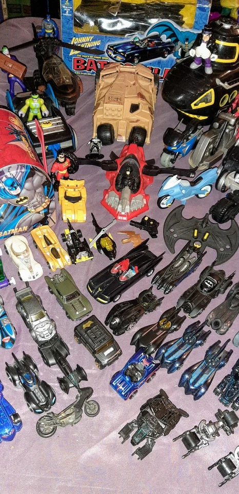 Vintage Batman Batmobile 68 Piece Lot Johnny Lightning Corgi & ETRL Collectibles - Image 2 of 4