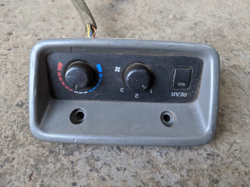 MITSUBISHI SHOGUN 2004 REAR HEATER SWITCH CONTROL PANEL - Image 2 of 3