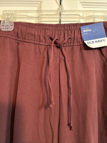 Neu mit Etikett Old Navy hoch geschnittene Billie Ankle Pants Hose Größe M Medium Damen burgunderrot - Bild 5 von 12