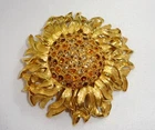 VINTAGE MONET BROOCH GOLD RHINESTONE SUNFLOWER HEAVY PIN ESTATE COSTUME JEWELRY