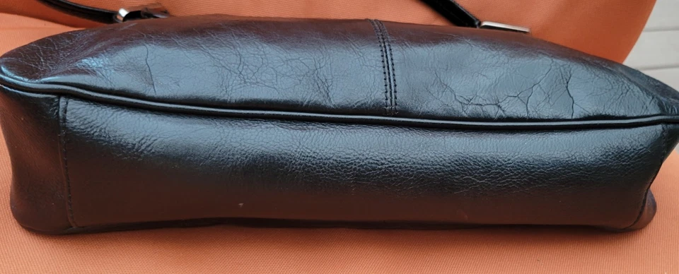 Franco Sarto Black Leather Purse Handbag Shoulder Bag Stachel - Image 4 of 4