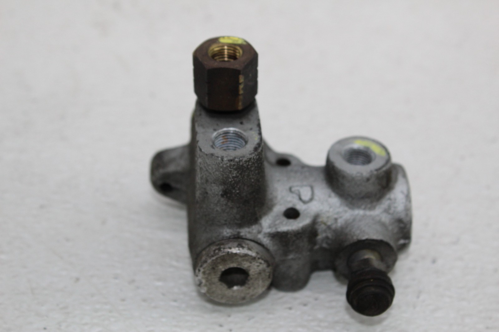 99-01 FERRARI 456 M REAR BACK SUSPENSION LEVELING VALVE