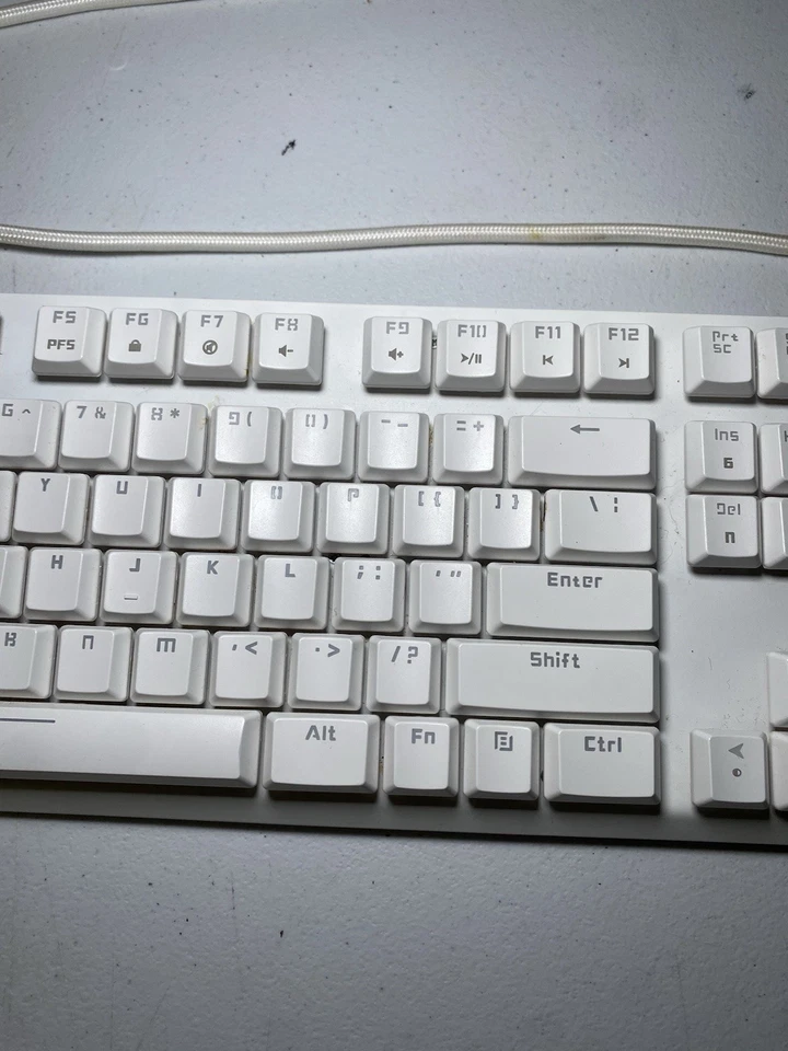 Special Edition White Tesoro Gram SE Spectrum RGB Mechanical Keyboard Used - Image 3 of 4