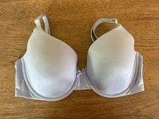 Victoria's Secret Smooth Blue Crescent 32DD Body By Victoria Full Coverage Bra