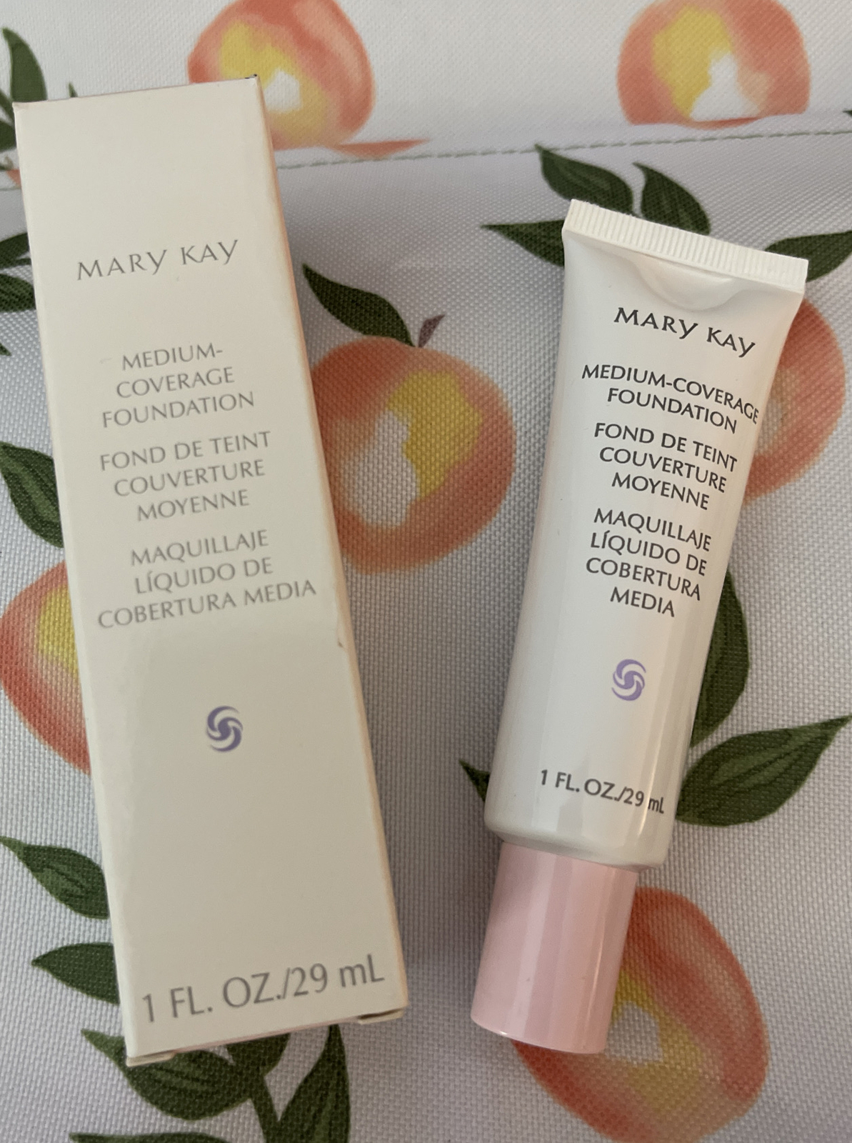 Base Líquida Mary Kay COBERTURA MEDIA Rosa Gorra Marfil 105