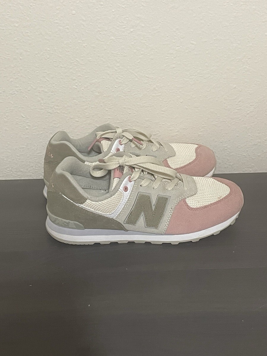 ☆ユニセックス☆New Balance 574 Classic Grey/Pink New Balance 574 Classics Grey Pink Suede Kids Running