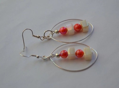 handmade Pink white shell silver plated hoop earring - Picture 6 of 8