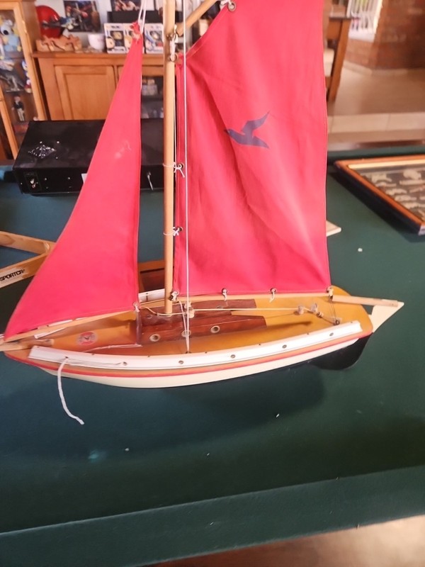 Vintage 18” Black. Seifert-Boot Pond Yacht Sailboat Made in Germany