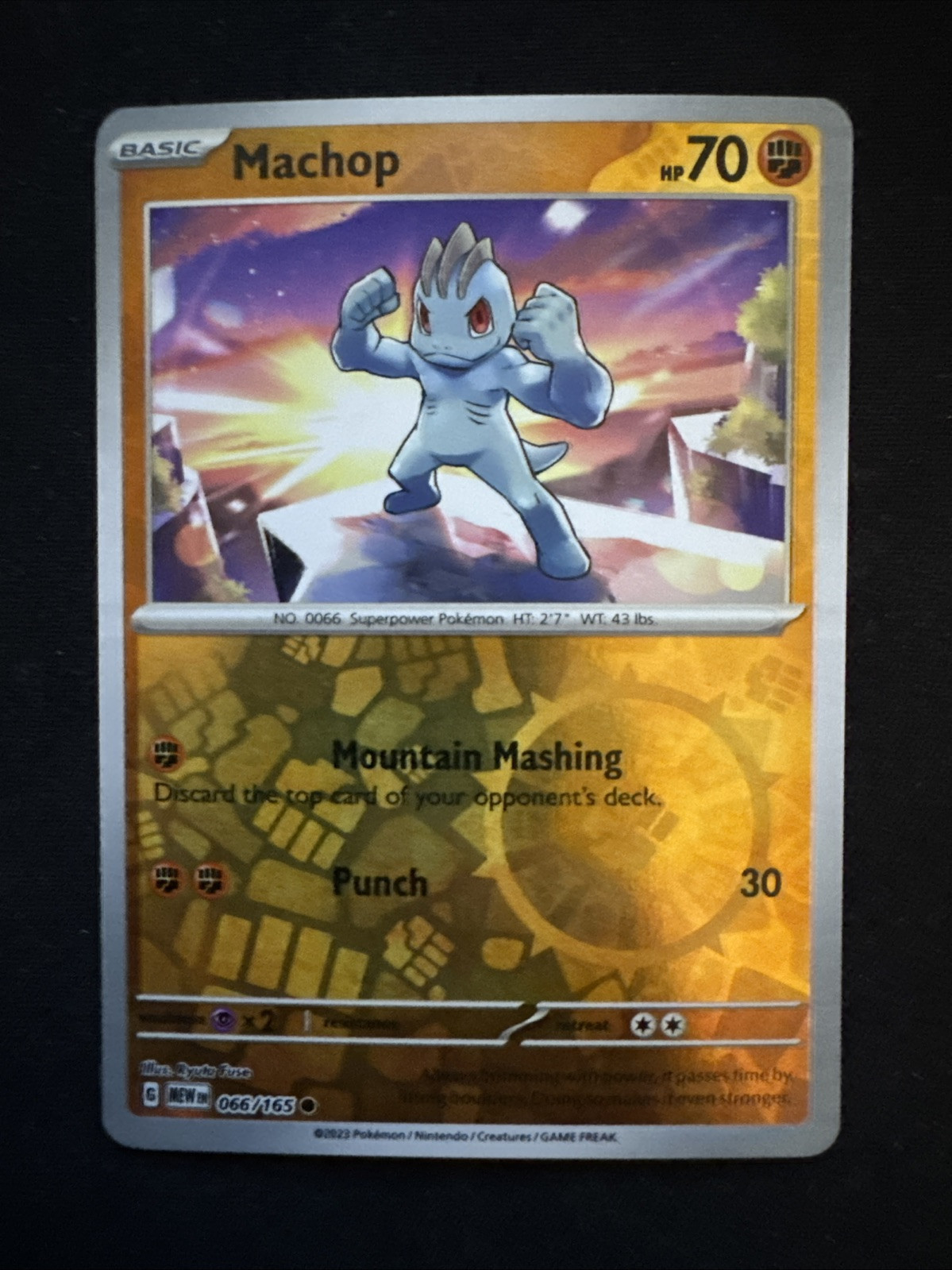 Machop 66/165 Reverse Holo - Near Mint - 151 - Sleeved