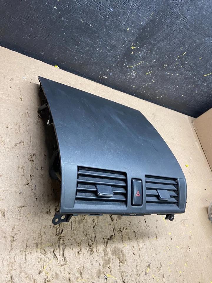 2004 to 2009 Mazda 3 Center Dash Hazards Air Vent Cover Clock Switch T8773 DG - Image 3 of 4