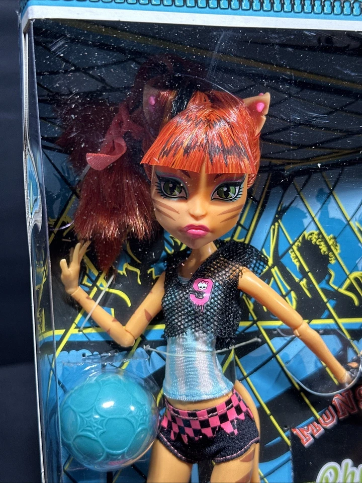 Muñeca Monster High Ghoul Deportes Educación Física Toralei Werecat 2013 Foto 4 de 4