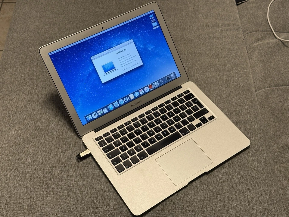 Apple MacBook Air A1466 13,3 Zoll) Laptop - MD232D/A 2012 OHNE SSD!!, Foto 4 von 5