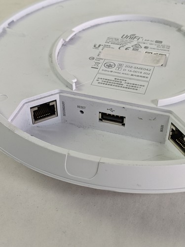 Ubiquiti UniFi AP AC PRO 802.11ac 1300 Mbps Wireless Access Point - 第 6/6 張圖片