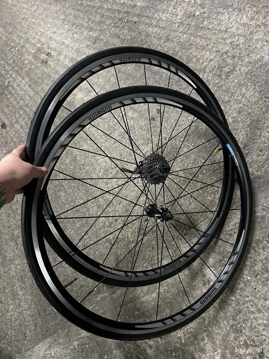 Preços baixos em Shimano R550 em Rodas e pares de rodas para
