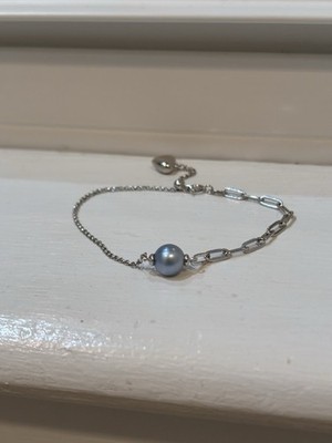 Blau gefärbte Süßwasserperlen Sterlingsilber Armband