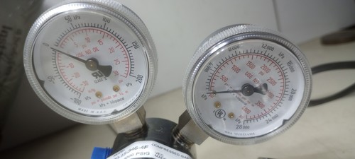 New in Box Airgas HPS500-15-346-4F High Purity Compressed Gas Regulator - Picture 5 of 10