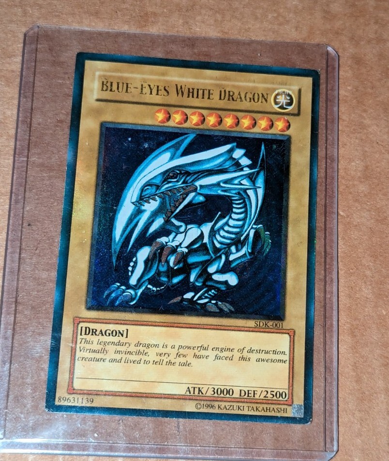 Yu-Gi-Oh Ultra Rare Original Blue-Eyes White Dragon Holo Card SDK