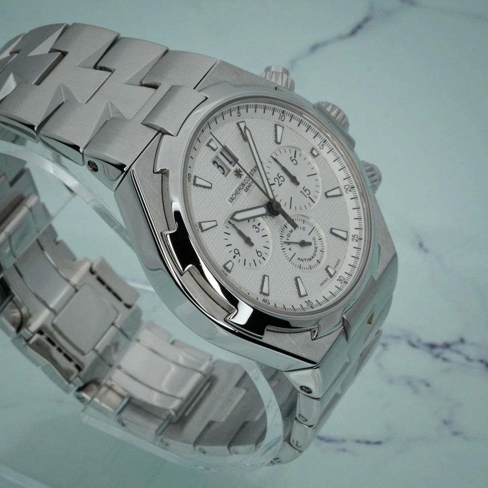 Vacheron Constantin Overseas Cronógrafo 42MM Caja y Papeles49150/B01A-9095 Foto 2 de 4