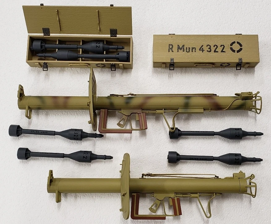 Dragon Models 1:6 Military & Adventure Action Figure Accessories