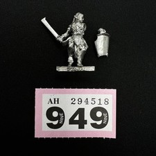 Games Workshop Uruk-Hai Krieger Unbemalte Figur Der Herr der Ringe SBG