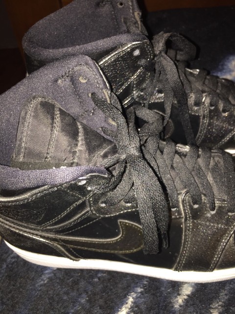 jordan 1 mid triple black