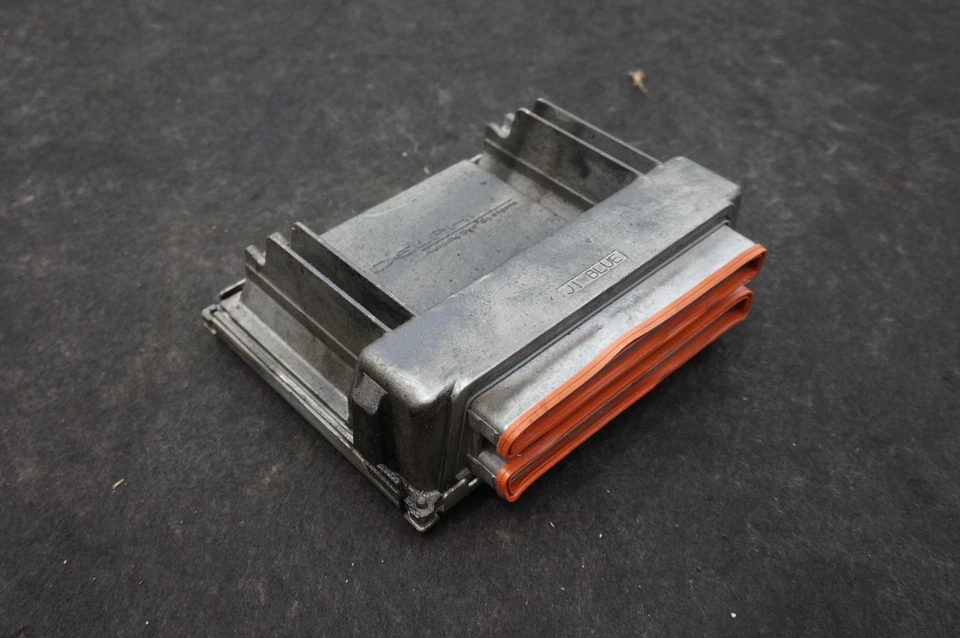 Unidad de módulo de control informático del motor V8 de 5,3 L OEM 19299226 Chevrolet SSR 2004 Foto 2 de 4