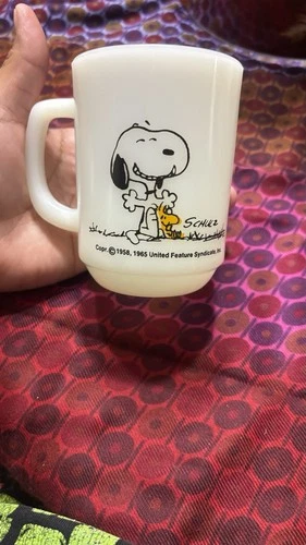 Vintage Fire King Peanuts Snoopy & Woodstock 1965 Milk Glass Coffee Mug