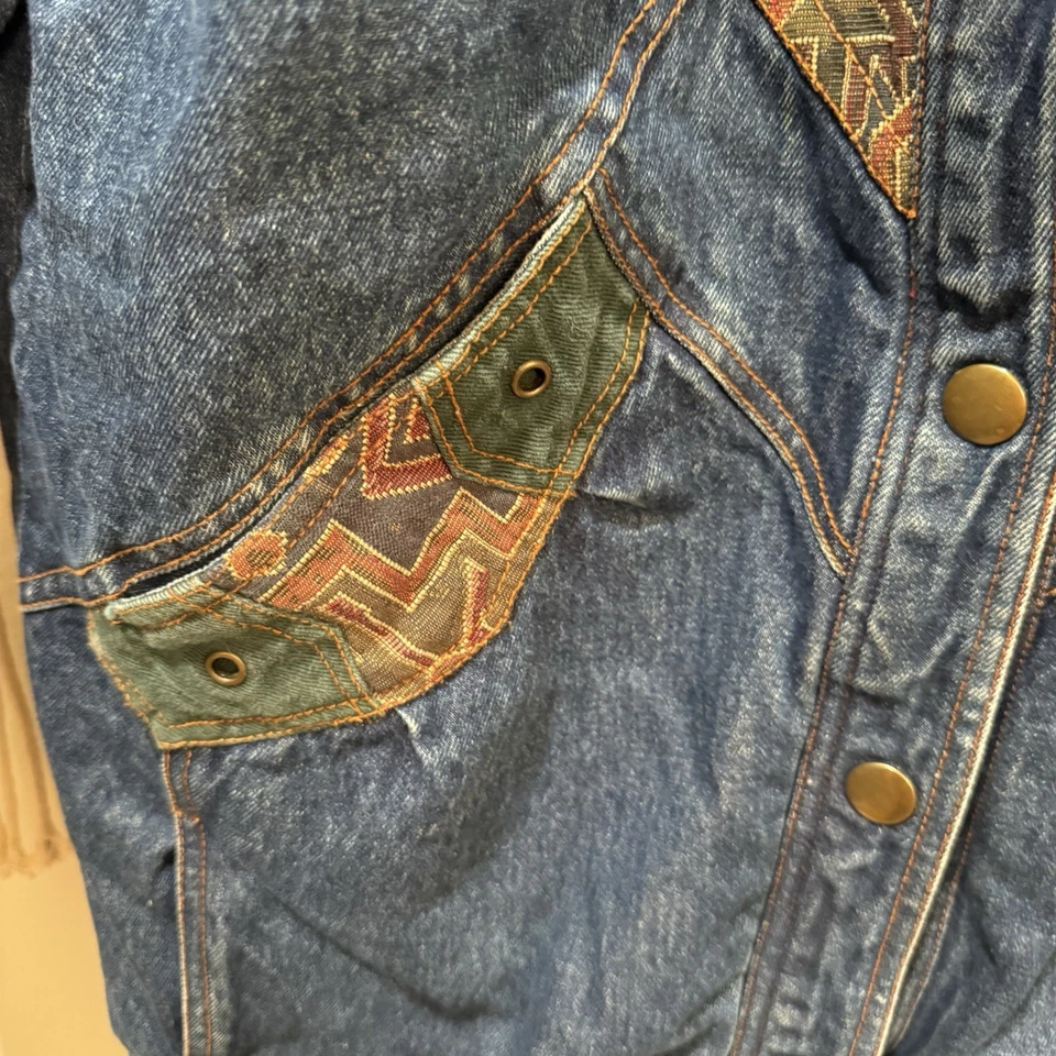 Chaqueta de mezclilla Two Twenty Western vintage para mujer abrigo de jean de patrón azteca mediano Foto 4 de 4