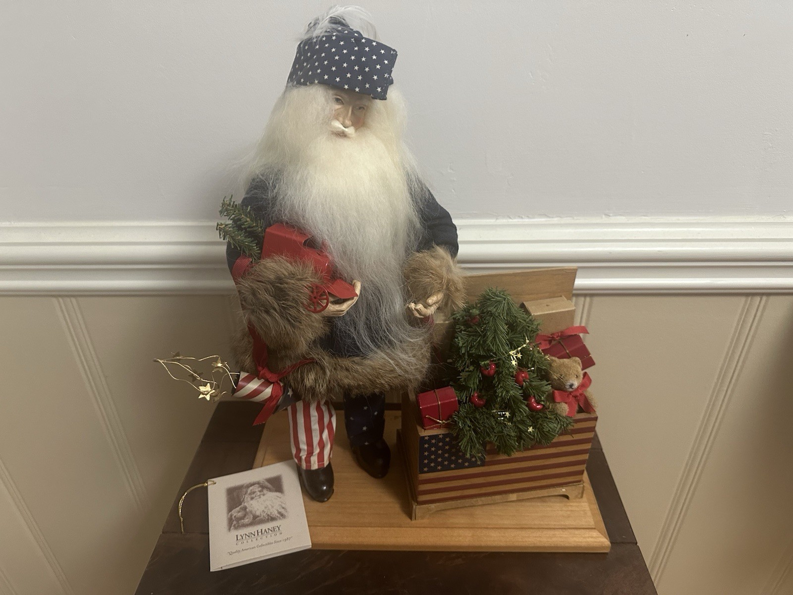 Lynn Haney Yankee Doodle Santa Signed   1992