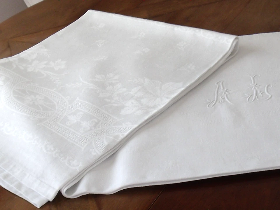 ancienne nappe blanche damassée en lin brodée " A L " 180x237 - Photo 4/4