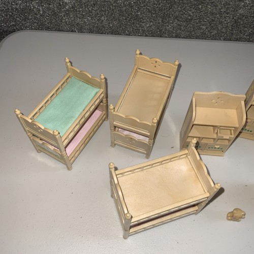 Sylvanian Families Childrens Bedroom Set Bunk Beds, Draws Cabinet Spares Parts - Picture 5 of 6
